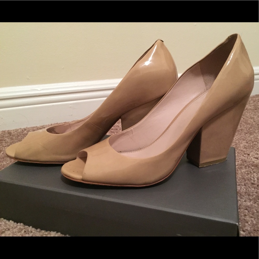 Vince Camuto VC-Berit Heels